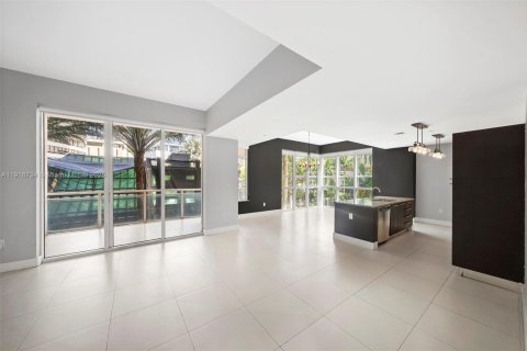 Снять в аренду кондоминиум в Майами, Флорида 2 спальни, 133.31м2, № 1972767 - фото 14