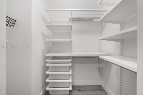 Снять в аренду кондоминиум в Майами, Флорида 2 спальни, 133.31м2, № 1972767 - фото 26