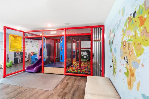 Снять в аренду кондоминиум в Майами, Флорида 2 спальни, 133.31м2, № 1972767 - фото 30