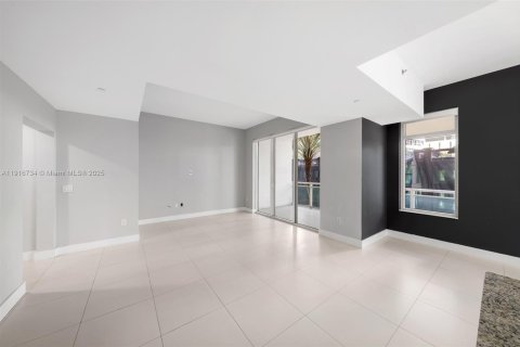 Снять в аренду кондоминиум в Майами, Флорида 2 спальни, 133.31м2, № 1972767 - фото 12