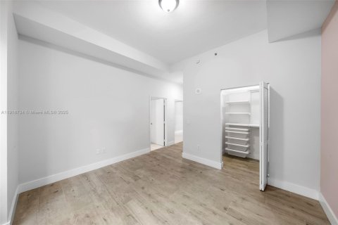 Снять в аренду кондоминиум в Майами, Флорида 2 спальни, 133.31м2, № 1972767 - фото 24