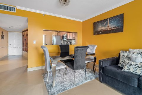 Copropriété à vendre à Pompano Beach, Floride: 1 chambre, 105.91 m2 № 1938773 - photo 9