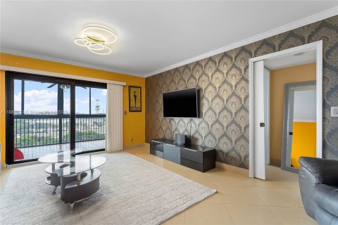 Copropriété à vendre à Pompano Beach, Floride: 1 chambre, 105.91 m2 № 1938773 - photo 15