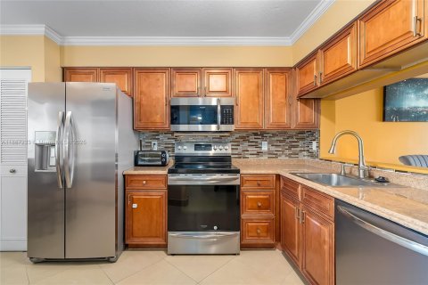 Copropriété à vendre à Pompano Beach, Floride: 1 chambre, 105.91 m2 № 1938773 - photo 4