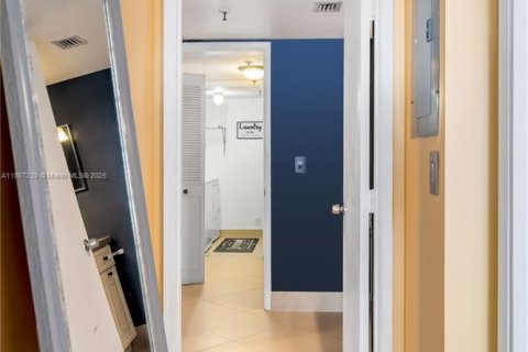 Copropriété à vendre à Pompano Beach, Floride: 1 chambre, 105.91 m2 № 1938773 - photo 29