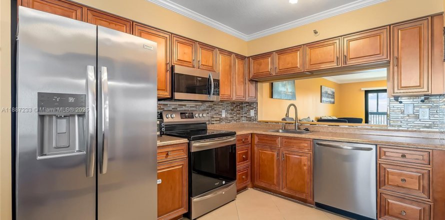 Condo à Pompano Beach, Floride, 1 chambre  № 1938773