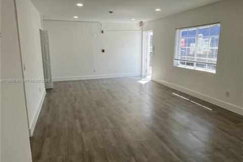 Apartamento en alquiler en Miami Beach, Florida, 55.74 m2 № 2010568 - foto 5