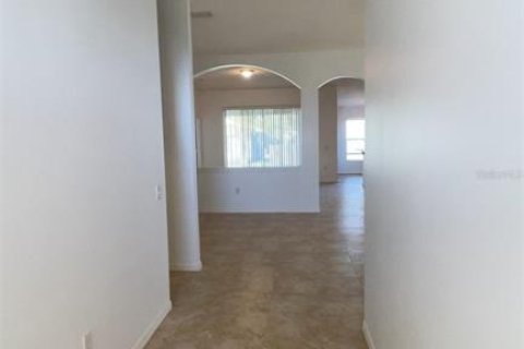 Villa ou maison à louer à Kissimmee, Floride: 4 chambres, 187.11 m2 № 2428640 - photo 2