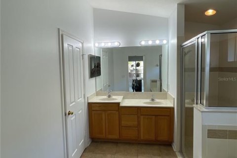 Villa ou maison à louer à Kissimmee, Floride: 4 chambres, 187.11 m2 № 2428640 - photo 10