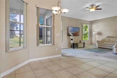 House in Eustis, Florida 4 bedrooms, 216 sq.m. № 1778194 - photo 16