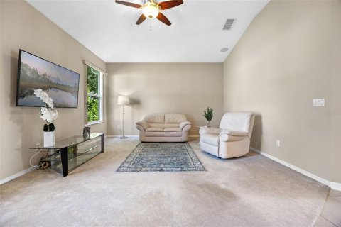 House in Eustis, Florida 4 bedrooms, 216 sq.m. № 1778194 - photo 13