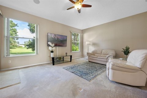 House in Eustis, Florida 4 bedrooms, 216 sq.m. № 1778194 - photo 12