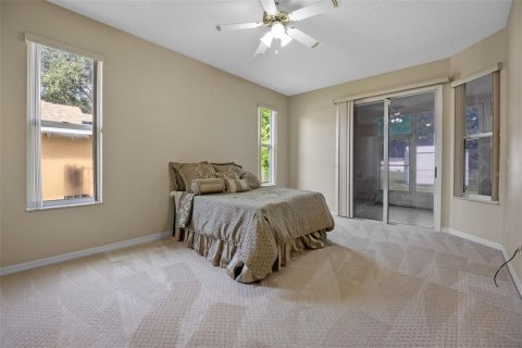 House in Eustis, Florida 4 bedrooms, 216 sq.m. № 1778194 - photo 25