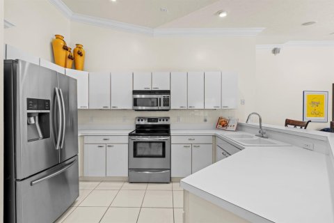 House in Wellington, Florida 4 bedrooms, 256.13 sq.m. № 2176969 - photo 14