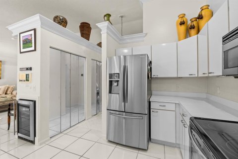House in Wellington, Florida 4 bedrooms, 256.13 sq.m. № 2176969 - photo 16
