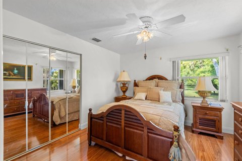House in Wellington, Florida 4 bedrooms, 256.13 sq.m. № 2176969 - photo 28
