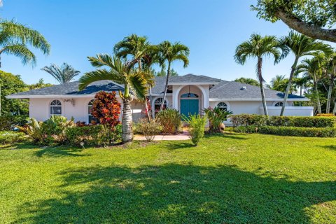 House in Wellington, Florida 4 bedrooms, 256.13 sq.m. № 2176969