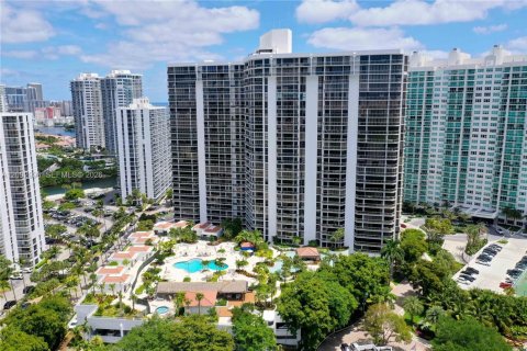 Copropriété à vendre à Aventura, Floride: 3 chambres, 193.24 m2 № 2414734 - photo 15