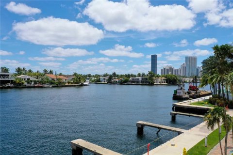 Copropriété à vendre à Aventura, Floride: 3 chambres, 193.24 m2 № 2414734 - photo 23