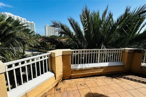 Copropriété à vendre à Aventura, Floride: 2 chambres, 108.79 m2 № 1811956 - photo 19