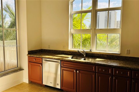 Copropriété à vendre à Aventura, Floride: 2 chambres, 108.79 m2 № 1811956 - photo 13