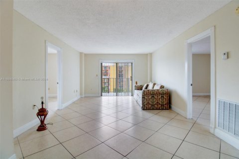 Condominio en venta en Miami, Florida, 2 dormitorios, 73.67 m2 № 1962421 - foto 5