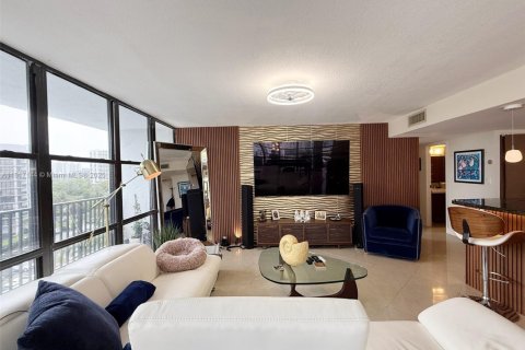 Copropriété à louer à Hallandale Beach, Floride: 2 chambres, 132.85 m2 № 1958491 - photo 7