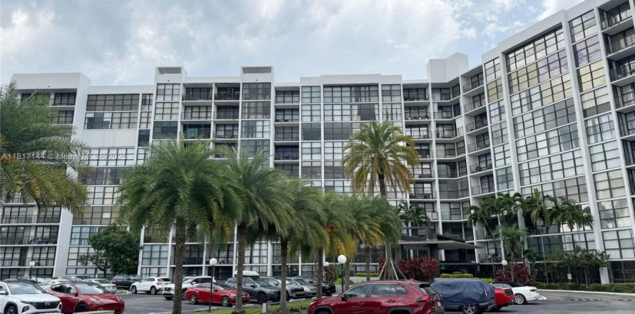 Condo à Hallandale Beach, Floride, 2 chambres № 1958491