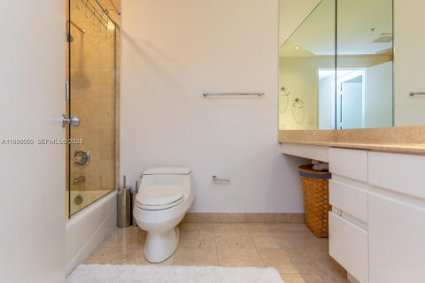 Купить кондоминиум в Майами, Флорида 3 спальни, 218.6м2, № 2046374 - фото 14