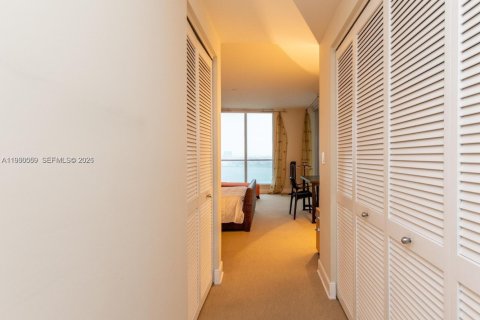 Купить кондоминиум в Майами, Флорида 3 спальни, 218.6м2, № 2046374 - фото 29