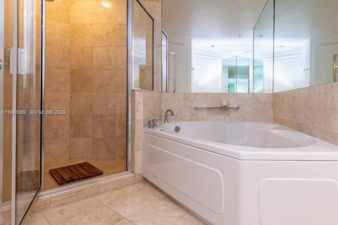Купить кондоминиум в Майами, Флорида 3 спальни, 218.6м2, № 2046374 - фото 21