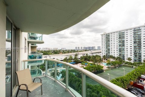 Condominio en venta en Sunny Isles Beach, Florida, 3 dormitorios, 154.68 m2 № 2000659 - foto 21