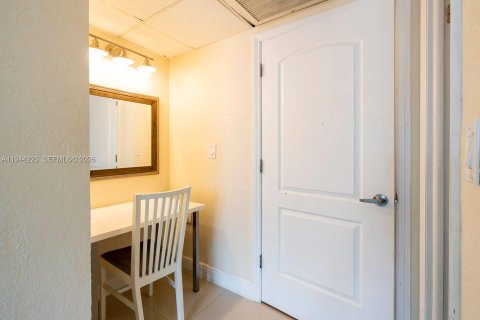 Condominio en venta en Sunny Isles Beach, Florida, 3 dormitorios, 154.68 m2 № 2000659 - foto 10