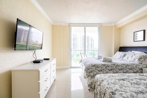 Condominio en venta en Sunny Isles Beach, Florida, 3 dormitorios, 154.68 m2 № 2000659 - foto 14