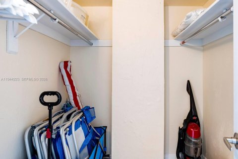 Condominio en venta en Sunny Isles Beach, Florida, 3 dormitorios, 154.68 m2 № 2000659 - foto 22