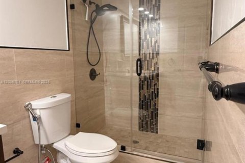 Apartamento en alquiler en Miami, Florida, 2 dormitorios, 97.55 m2 № 2085485 - foto 16