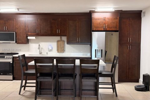 Apartamento en alquiler en Miami, Florida, 2 dormitorios, 97.55 m2 № 2085485 - foto 11