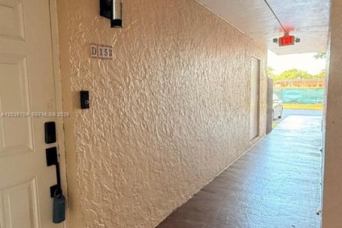 Apartamento en alquiler en Miami, Florida, 2 dormitorios, 97.55 m2 № 2085485 - foto 6