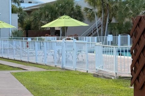 Apartamento en alquiler en Miami, Florida, 2 dormitorios, 97.55 m2 № 2085485 - foto 5