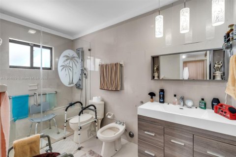 Купить виллу или дом в Майами, Флорида 4 спальни, 173.08м2, № 1971741 - фото 22