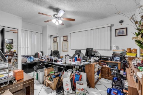 Купить виллу или дом в Майами, Флорида 4 спальни, 173.08м2, № 1971741 - фото 17