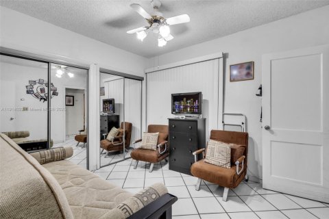 Купить виллу или дом в Майами, Флорида 4 спальни, 173.08м2, № 1971741 - фото 19
