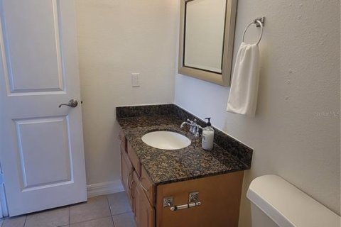 Copropriété à louer à Sarasota, Floride: 2 chambres, 104.24 m2 № 2167447 - photo 13