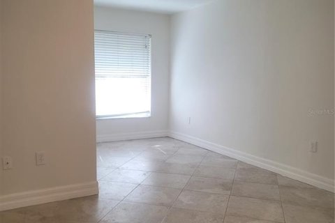 Copropriété à louer à Sarasota, Floride: 2 chambres, 104.24 m2 № 2167447 - photo 9