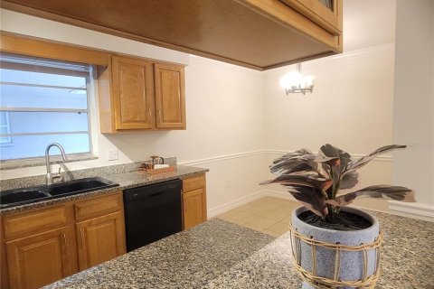 Copropriété à louer à Sarasota, Floride: 2 chambres, 104.24 m2 № 2167447 - photo 4