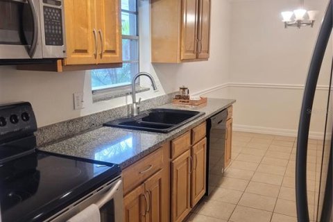 Copropriété à louer à Sarasota, Floride: 2 chambres, 104.24 m2 № 2167447 - photo 3