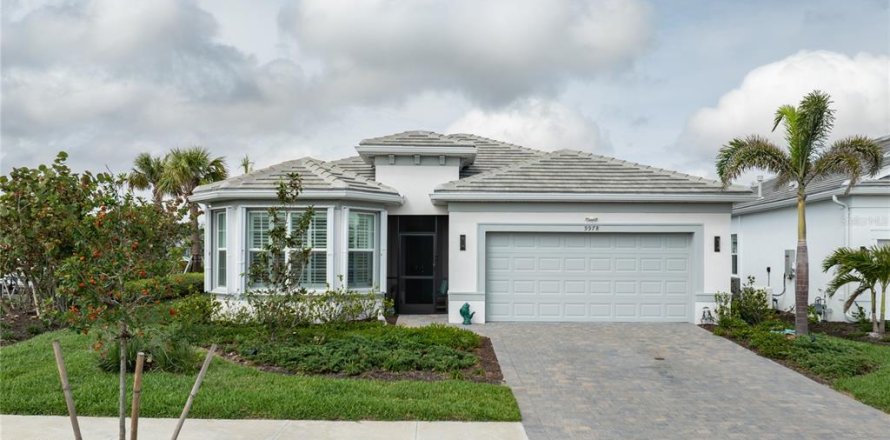 House in Englewood, Florida 2 bedrooms, 155.15 sq.m. № 1513186