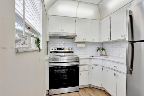 Copropriété à vendre à Fort Lauderdale, Floride: 2 chambres, 74.32 m2 № 1794161 - photo 11