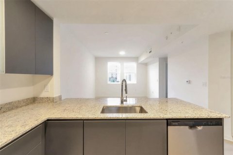 Condominio en venta en Orlando, Florida, 1 dormitorio, 69.68 m2 № 2101773 - foto 12