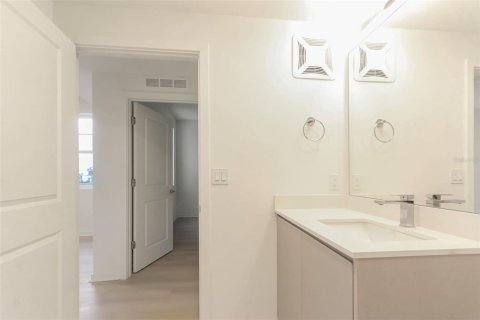 Condominio en venta en Orlando, Florida, 1 dormitorio, 69.68 m2 № 2101773 - foto 13
